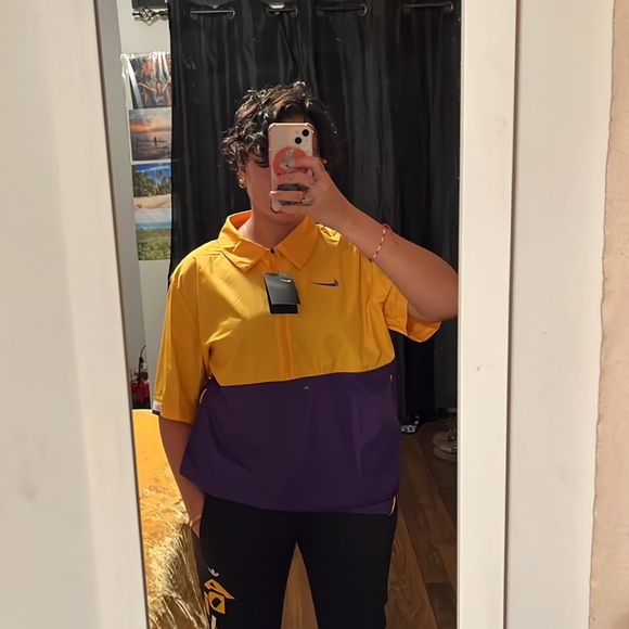 NIKE WINDBREAKER SHORT SLEEVE ZIP UP Size LARGE - Picture 2 of 12